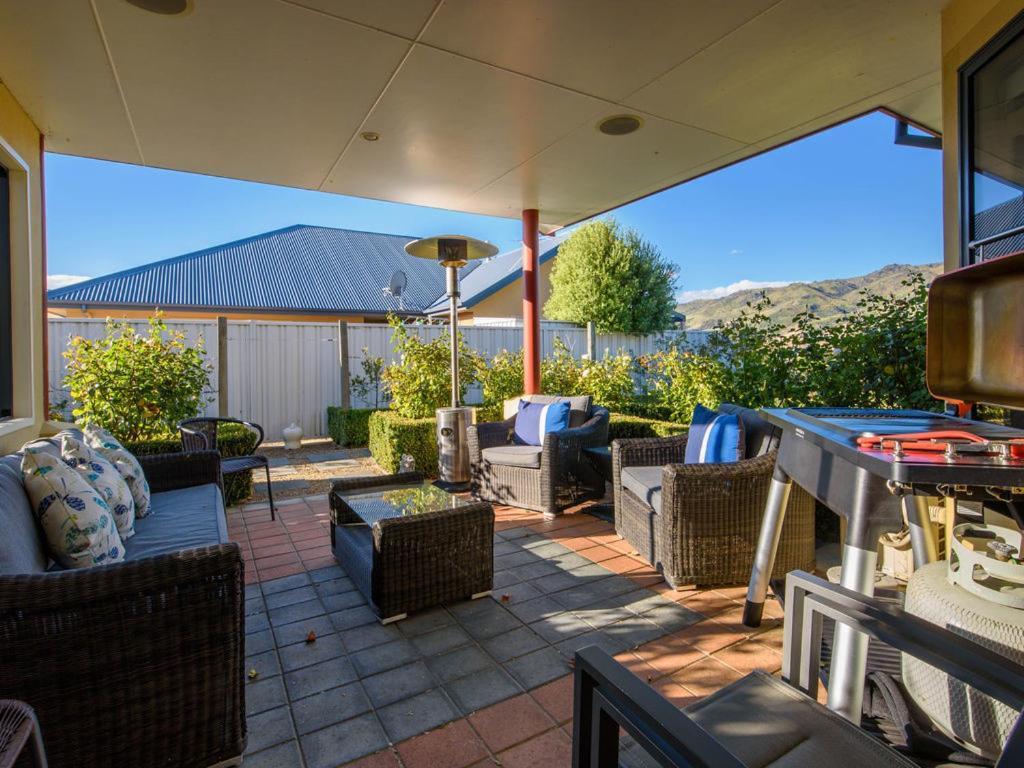 Kawarau Bay View - Cromwell Holiday Home المظهر الخارجي الصورة